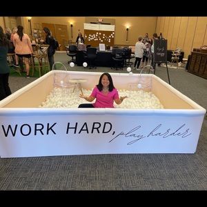 Meet your Posher, Beth - All Reasonable Offers Considered